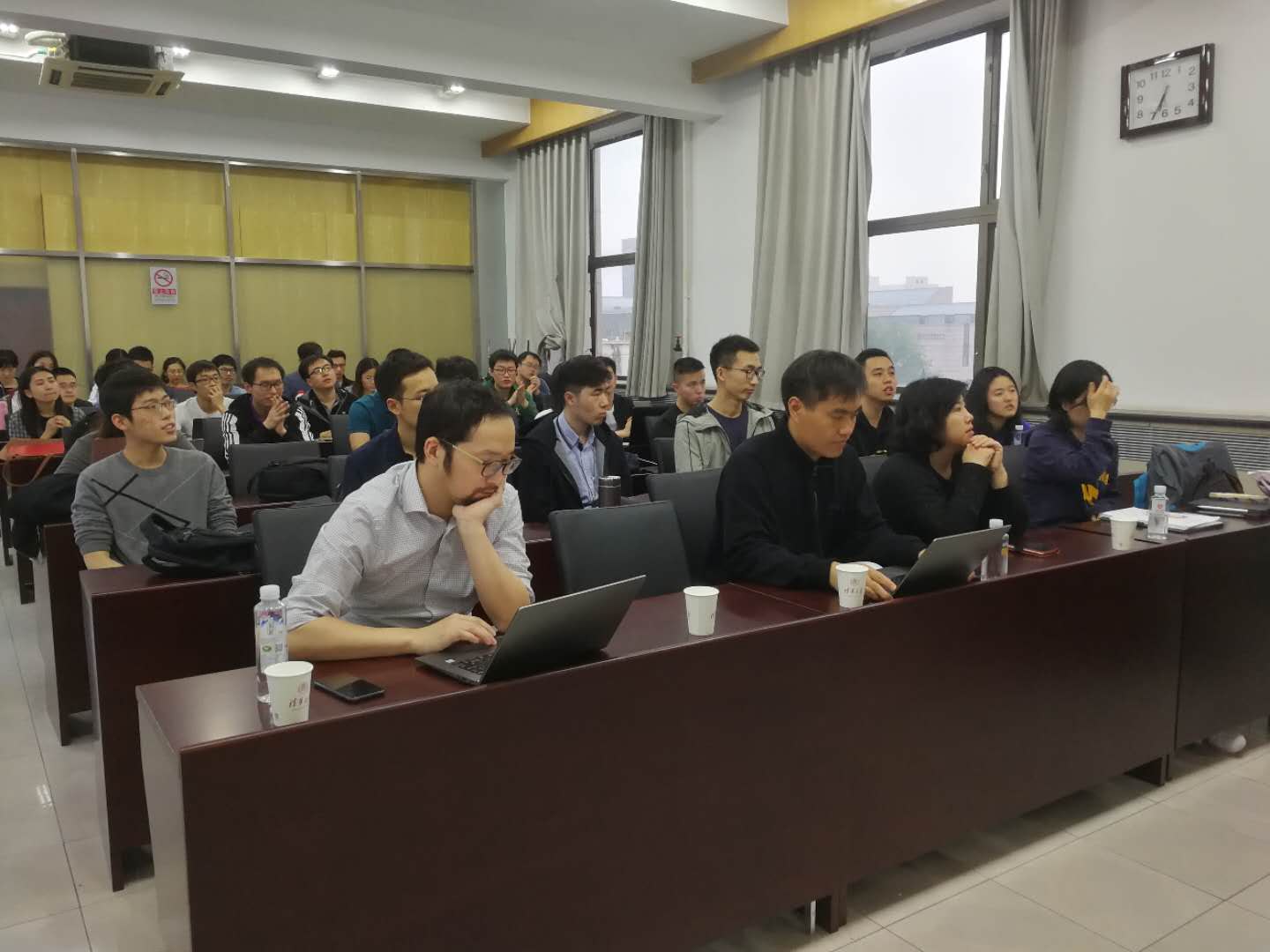 图1-全体新生支部参加学风大讨论.jpg